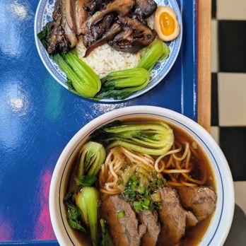 Bao & Bowls - Pig trotter over rice and beef noodle soup - Shanghainese Near Me - New York, New York Bao & Bowls - Pig trotter over rice and beef noodle soup - Shanghainese Near Me - New York, New York
