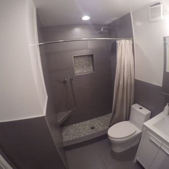 Moblat BKN - Great shower features and spotless - Vacation Rentals Near Me - Brooklyn, New York Moblat BKN - Great shower features and spotless - Vacation Rentals Near Me - Brooklyn, New York