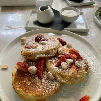 Ysabel - Buttermilk pancakes - New American Near Me - West Hollywood, California