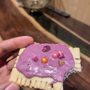 Dropout Bakery & Co - DropTart! - Custom Cakes Near Me - Mobile, Alabama