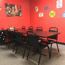 Big City Pizza - Plenty of seating