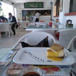 Locca Cafe & Restaurant