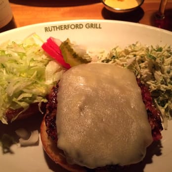 Rutherford Grill - Veggie burger with cole slaw - American Near Me - Rutherford, California