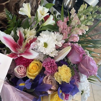 Alinas Florist and Boutique - Florists Near Me - Riverside, California Alinas Florist and Boutique - Florists Near Me - Riverside, California
