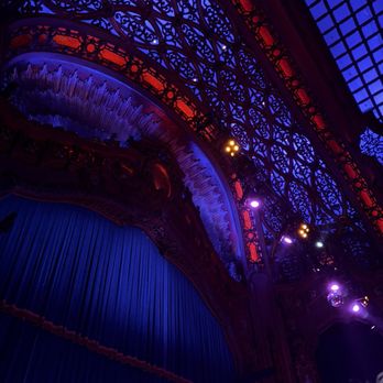Brooklyn Paramount Theater - Music Venues Near Me - Brooklyn, New York