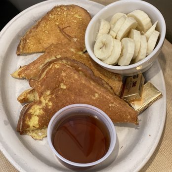 The Echo - French toast with a side of bananas - Diners Near Me - Cincinnati, Ohio The Echo - French toast with a side of bananas - Diners Near Me - Cincinnati, Ohio
