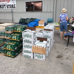 Destiny Church of Ocala - Drinks and vegetables distribution for Belleview