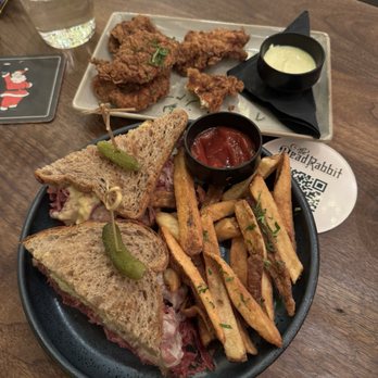 The Dead Rabbit - Corned Beef Sandwich and Boneless Fried Chicken - Cocktail Bars Near Me - New York, New York The Dead Rabbit - Corned Beef Sandwich and Boneless Fried Chicken - Cocktail Bars Near Me - New York, New York