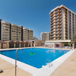 Piscina Hotel Las piramides Fuengirola
