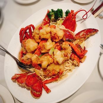 Kirin Seafood Restaurant - Lobster and yee mein - Seafood Near Me - Richmond, British Columbia Kirin Seafood Restaurant - Lobster and yee mein - Seafood Near Me - Richmond, British Columbia