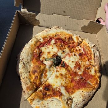 Cable Car Coffee - Margarita pizza nice and hot - Coffee & Tea Near Me - Mill Valley, California