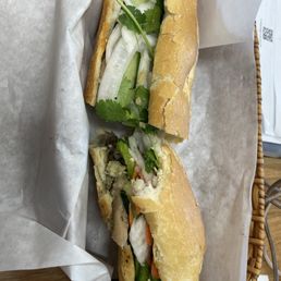 Chicken banh mi no pate Chicken banh mi no pate