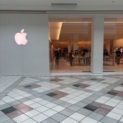 Apple South Shore