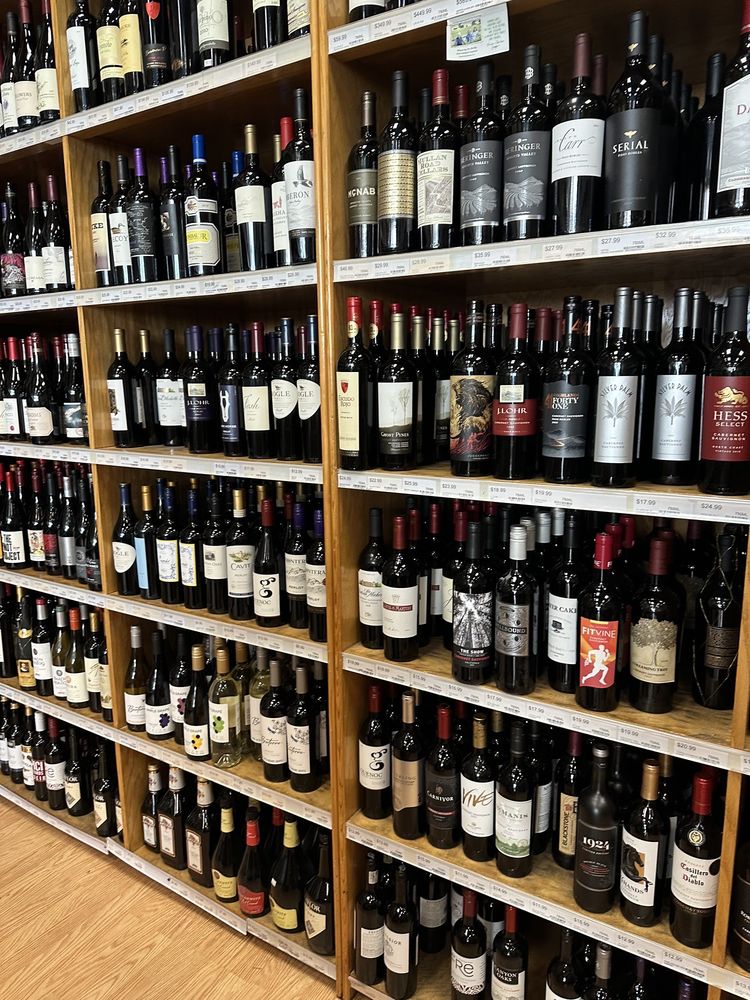 HELL’S KITCHEN WINES & SPIRITS 70 Reviews 408 W 55th St, New York