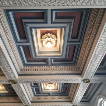 Amtrak Metropolitan Lounge - Beautiful ceilings - Lounges Near Me - Boston, Massachusetts Amtrak Metropolitan Lounge - Beautiful ceilings - Lounges Near Me - Boston, Massachusetts