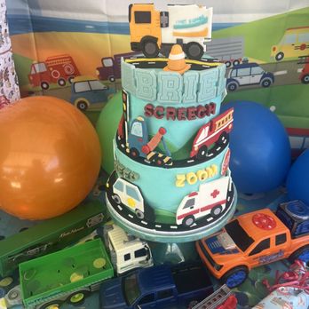 FloraDonna's Cakery - Cupcakes Near Me - Lancaster, California FloraDonna's Cakery - Cupcakes Near Me - Lancaster, California