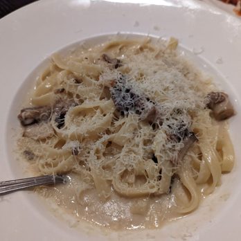 Paisano - Mushroom Alfredo - Italian Near Me - Toronto, Ontario Paisano - Mushroom Alfredo - Italian Near Me - Toronto, Ontario