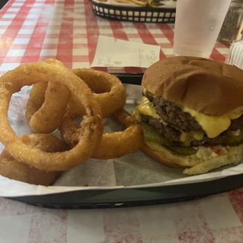 Carriss's Grocery - Double with onion rings - American Near Me - Shelbyville, Kentucky