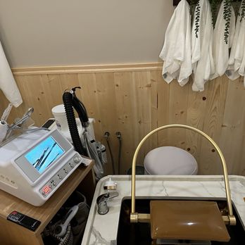 H2O Head Care 2 - Nice room ! - Massage Near Me - Burlingame, California