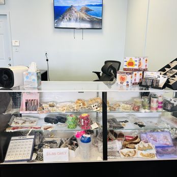 Janu's Best Eyebrows - Threading Services Near Me - Albuquerque, New Mexico
