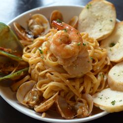 Vittorio's Steakhouse - Seafood Pasta