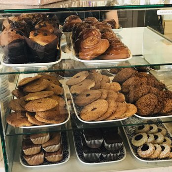 Green Table Cafe - Pastry case - Cafes Near Me - Los Angeles, California Green Table Cafe - Pastry case - Cafes Near Me - Los Angeles, California