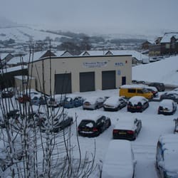 Grovefield Garage