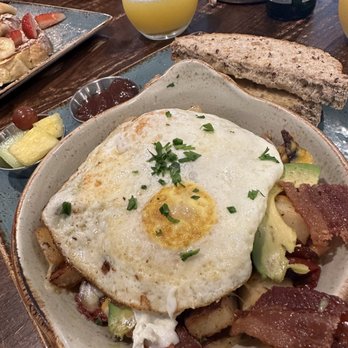 First Watch - Farmhouse skillet hash - Breakfast & Brunch Near Me - Hialeah, Florida