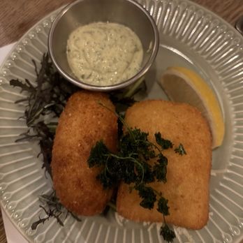 Mémé Gusta - Cheese and shrimp croquette - Belgian Near Me - Gent, VOV