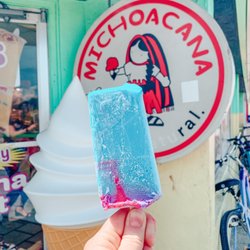 La Michoacana Es Natural - Bubble Gum Ice Cream Pop