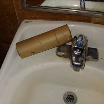 PetSmart Dog Training - No towels and dirty sink - Pet Training Near Me - Cincinnati, Ohio