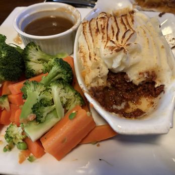 Ye Olde Kings Head - Sheppards Pie. Solid choice. - Pubs Near Me - Santa Monica, California Ye Olde Kings Head - Sheppards Pie. Solid choice. - Pubs Near Me - Santa Monica, California