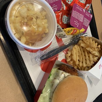 Chick-fil-A - Spicy chicken fries and medium Mac n cheese - Fast Food Near Me - Ventura, California Chick-fil-A - Spicy chicken fries and medium Mac n cheese - Fast Food Near Me - Ventura, California