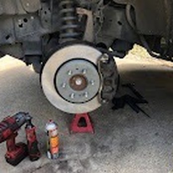Butlers Mobile Mechanics - Brake pad and rotor replacements - Auto Repair Near Me Butlers Mobile Mechanics - Brake pad and rotor replacements - Auto Repair Near Me