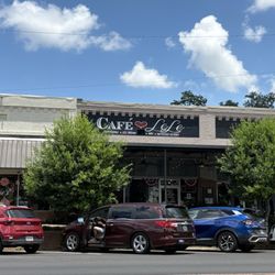 Cafe LeLe - Outside