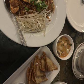 Siam Thai Cusine - Chicken pad Thai, crab Rangoon, Tom Kha soup - Thai Near Me - Glendale, Arizona