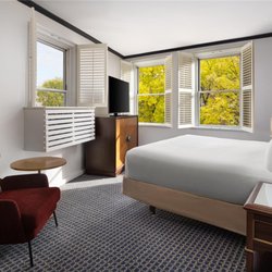 Hilton Orrington/Evanston - Guest room