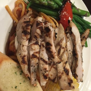 Shoestring Cafe - Pasta with red sauce/chicken - French Near Me - Richmond, British Columbia Shoestring Cafe - Pasta with red sauce/chicken - French Near Me - Richmond, British Columbia