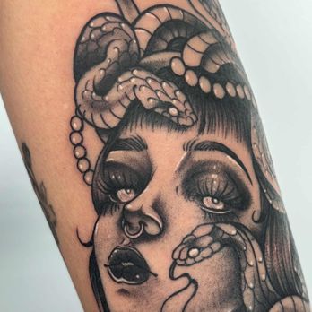 Atmosphere Tattoo - Medusa close up - Piercing Near Me - Schaumburg, Illinois