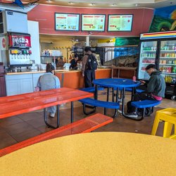 Ohana Hawaiian BBQ - Inside