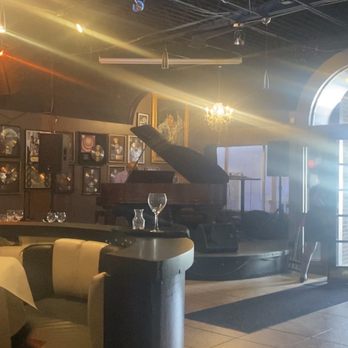 The Motown Bistro - Love music - Steakhouses Near Me - Detroit, Michigan