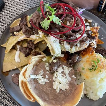 London Bistro - Chilaquiles Divorciados - Mexican Near Me - Cabo San Lucas, BCS London Bistro - Chilaquiles Divorciados - Mexican Near Me - Cabo San Lucas, BCS