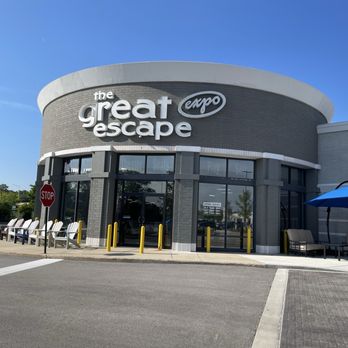 The Great Escape - Hot Tub & Pool Near Me - Wilmette, Illinois The Great Escape - Hot Tub & Pool Near Me - Wilmette, Illinois