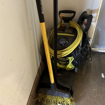 Rusty Taco - Disgusting broom in restaurant - Tex-Mex Near Me - Plano, Texas Rusty Taco - Disgusting broom in restaurant - Tex-Mex Near Me - Plano, Texas