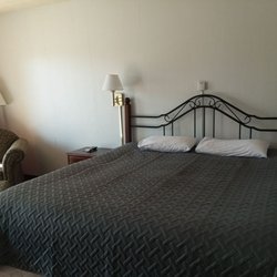 MidTown Motel - Cozy King Room