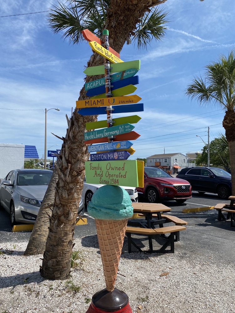 Larry's Ice Cream & Gelatos