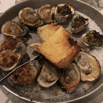Half Shell Oyster House - Oyster Sampler!!!!! - Seafood Near Me - Biloxi, Mississippi