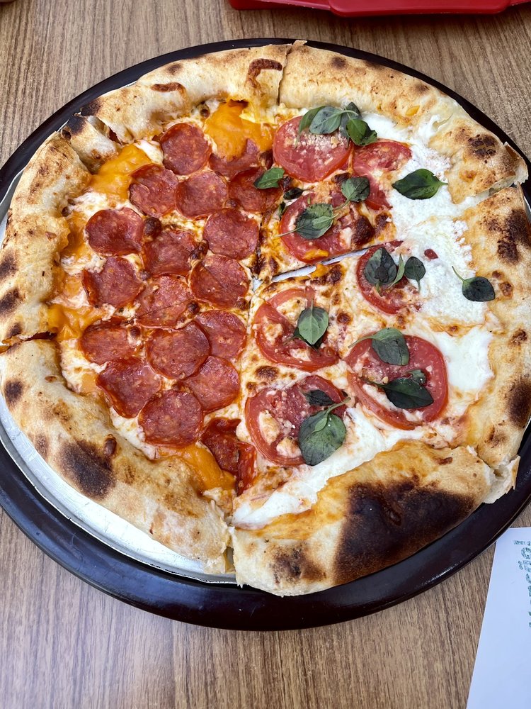 MISTER PIZZA Av. Hilton Souto Maior 3901, Mangabeira PB, Brazil