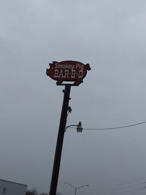 Smokey Pig Bar-B-Q by null