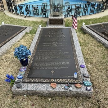Graceland - His grave - Museums Near Me - Memphis, Tennessee Graceland - His grave - Museums Near Me - Memphis, Tennessee